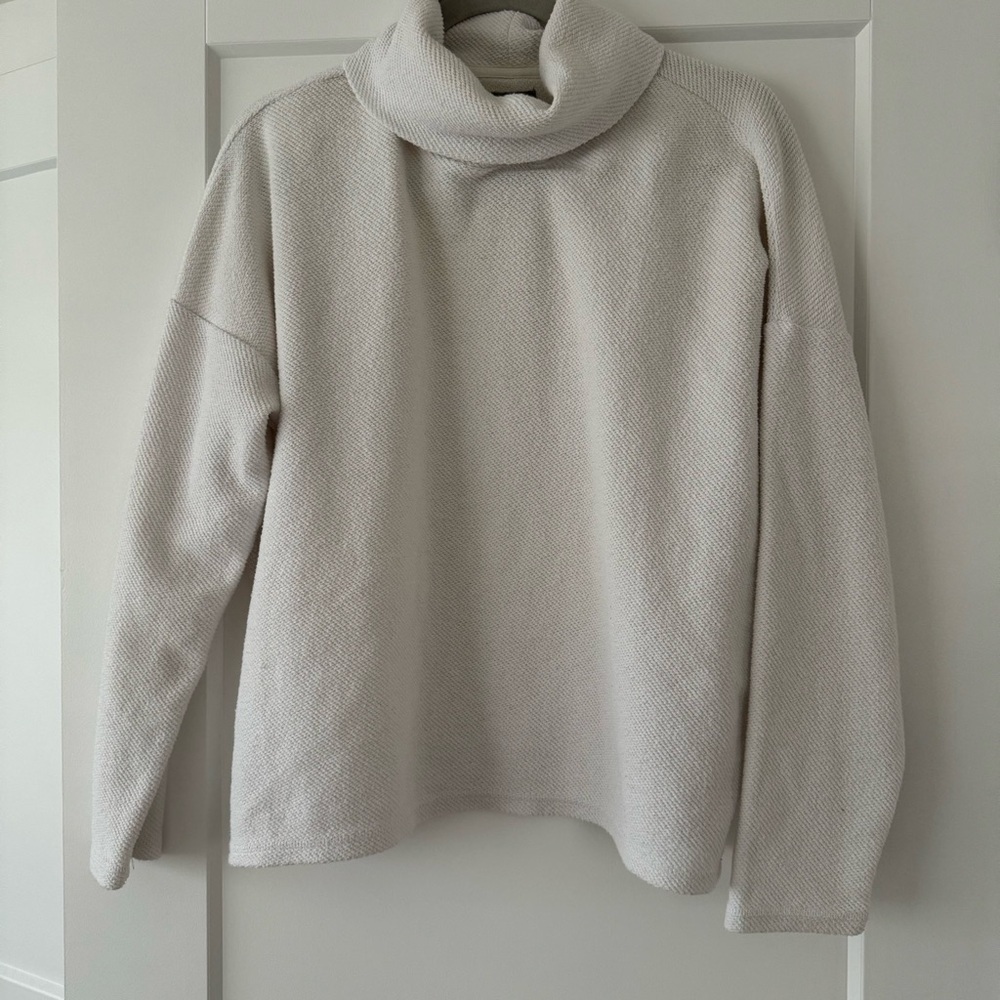 Aerie white turtleneck sweater